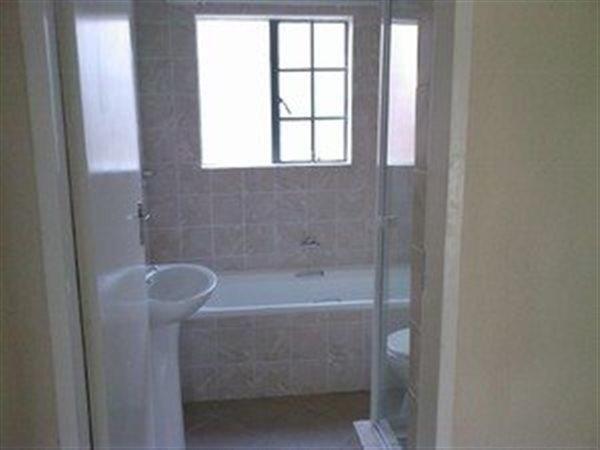 2 Bedroom Duplex in Ravensklip
