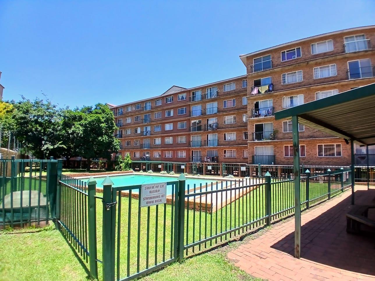 1 Bedroom Apartment in Die Hoewes