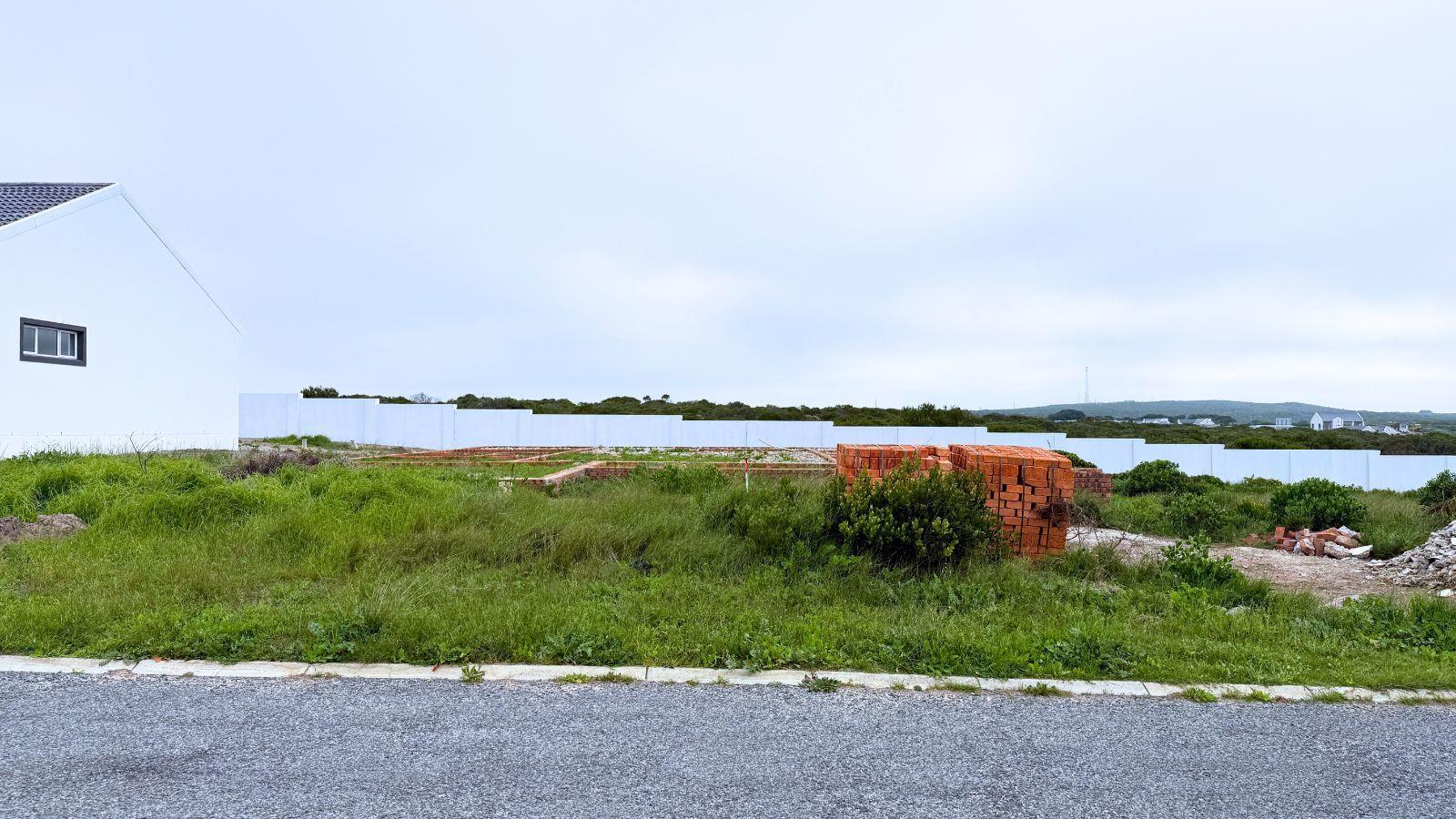 699 m² Land available in Kleinbaai