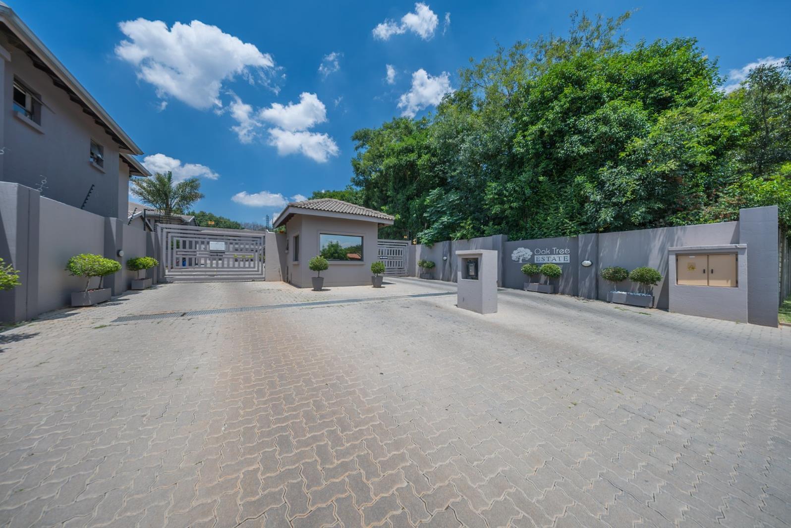 2 Bedroom Townhouse in Bedfordview