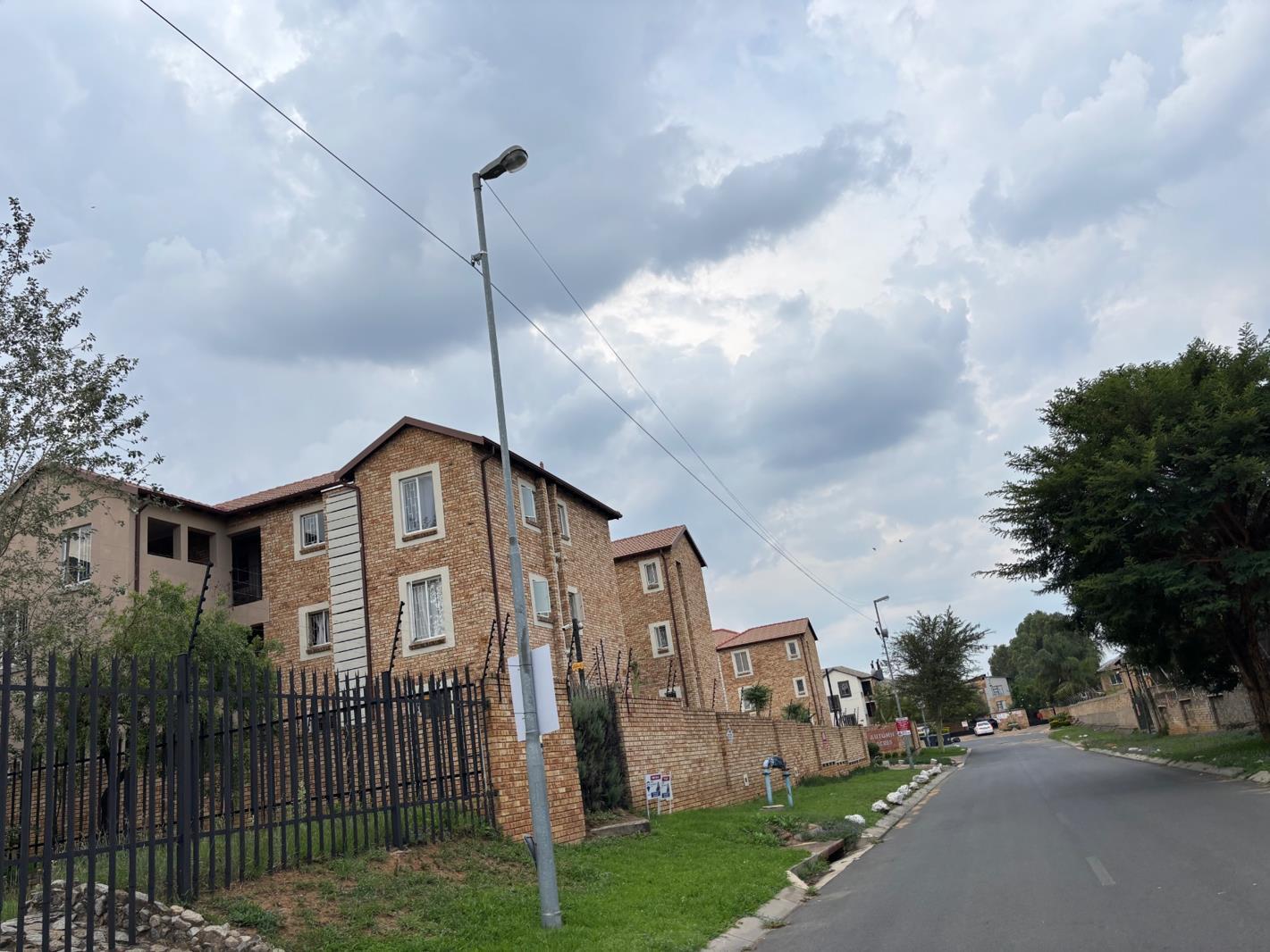 2 Bedroom Apartment in North Riding AH