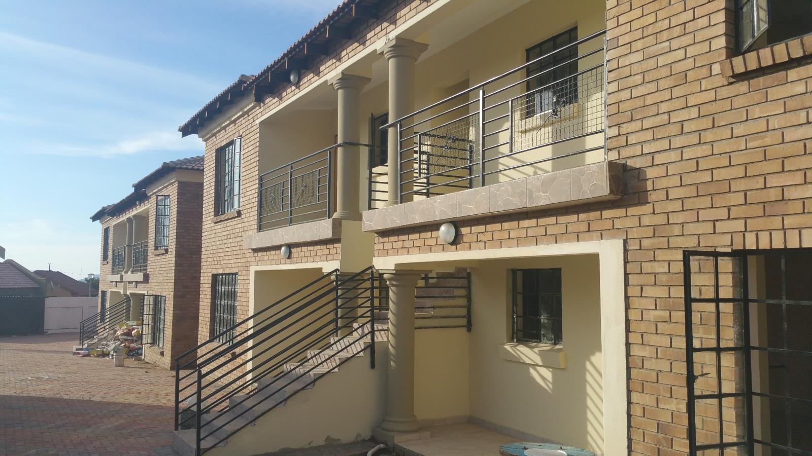 2 Bedroom Townhouse in Madiba Park