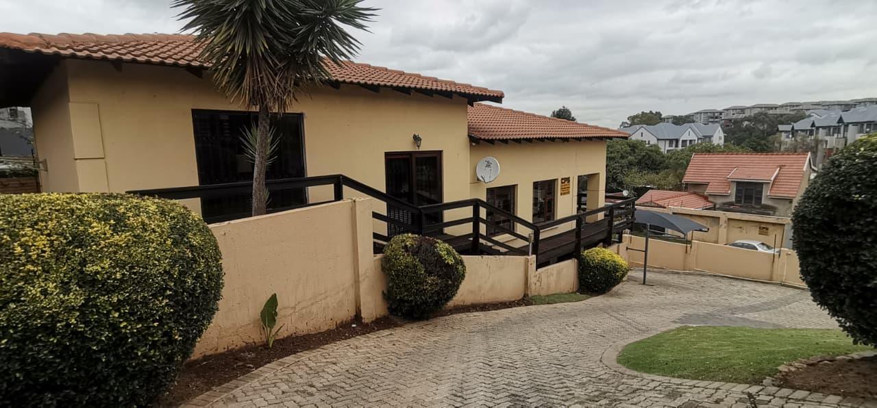 3 Bedroom Townhouse in Oakdene