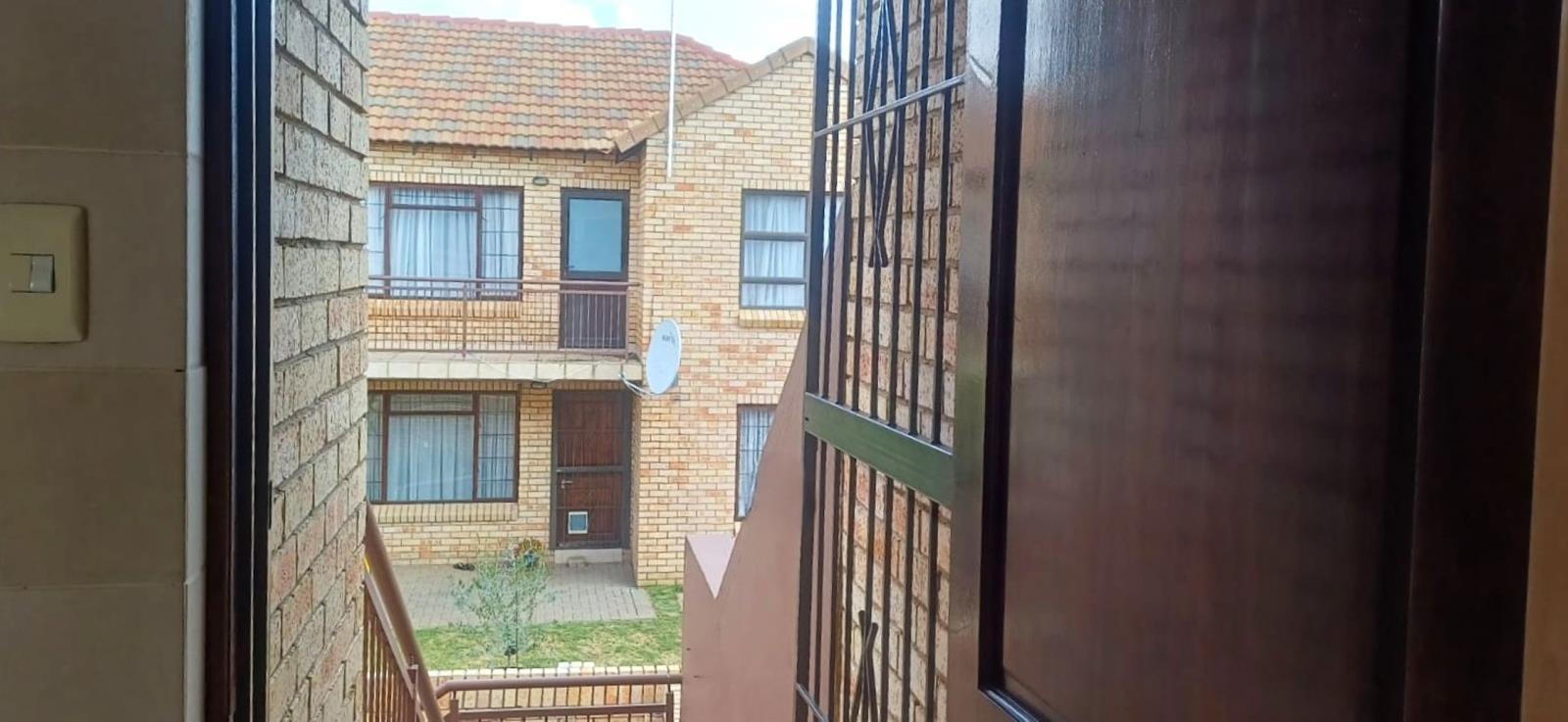2 Bedroom Townhouse in Wilgehof