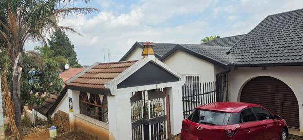 4 Bedroom House in Glenvista