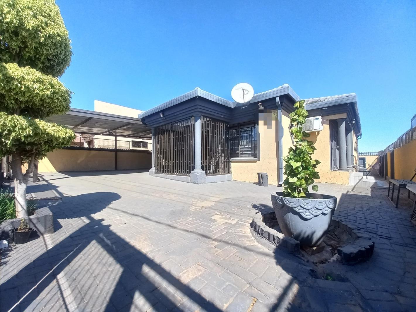 3 Bedroom House in Mabopane