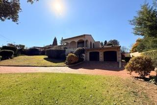 4 Bedroom House in Mondeor