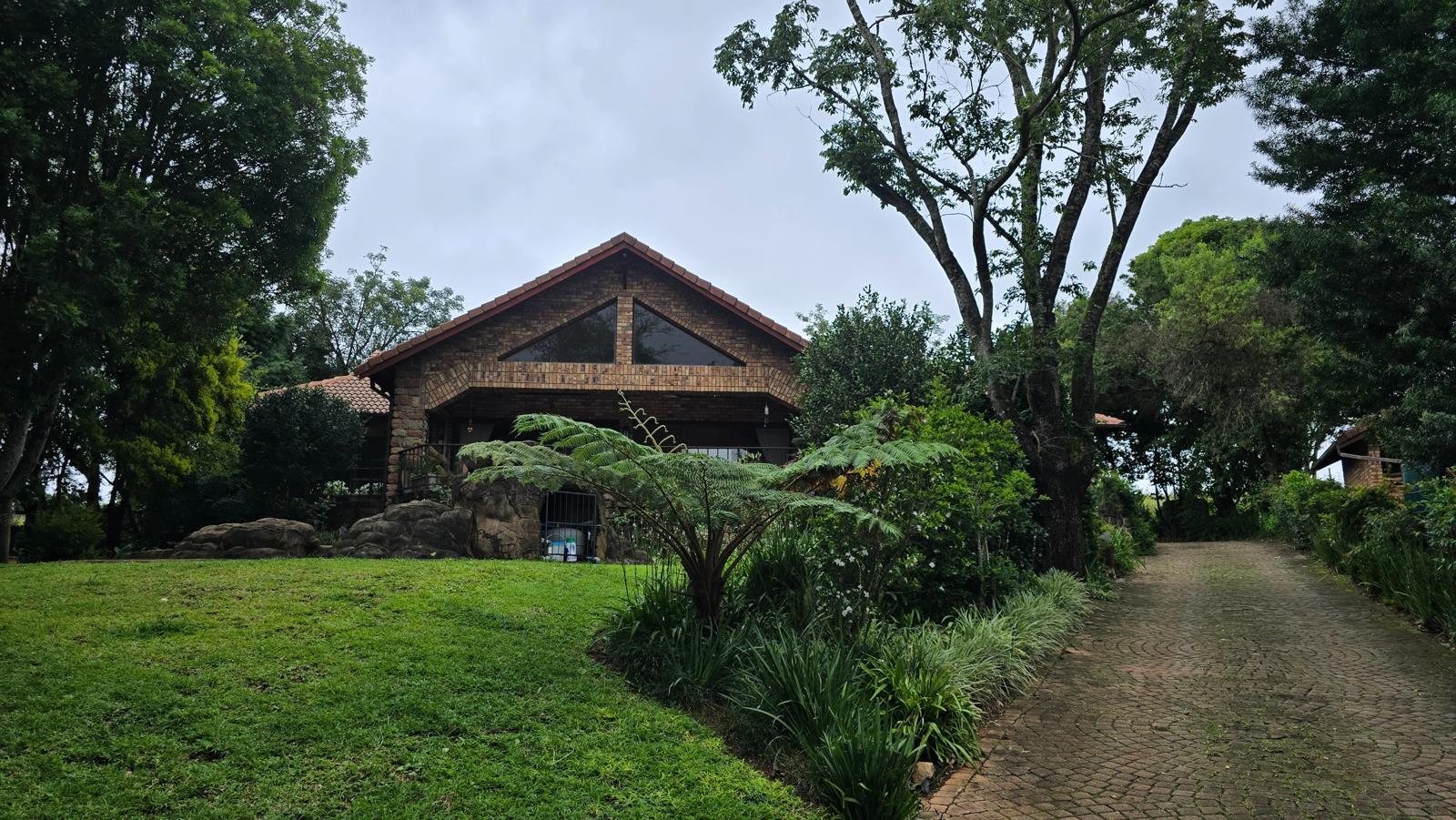 4 Bedroom House in White River Country Estate