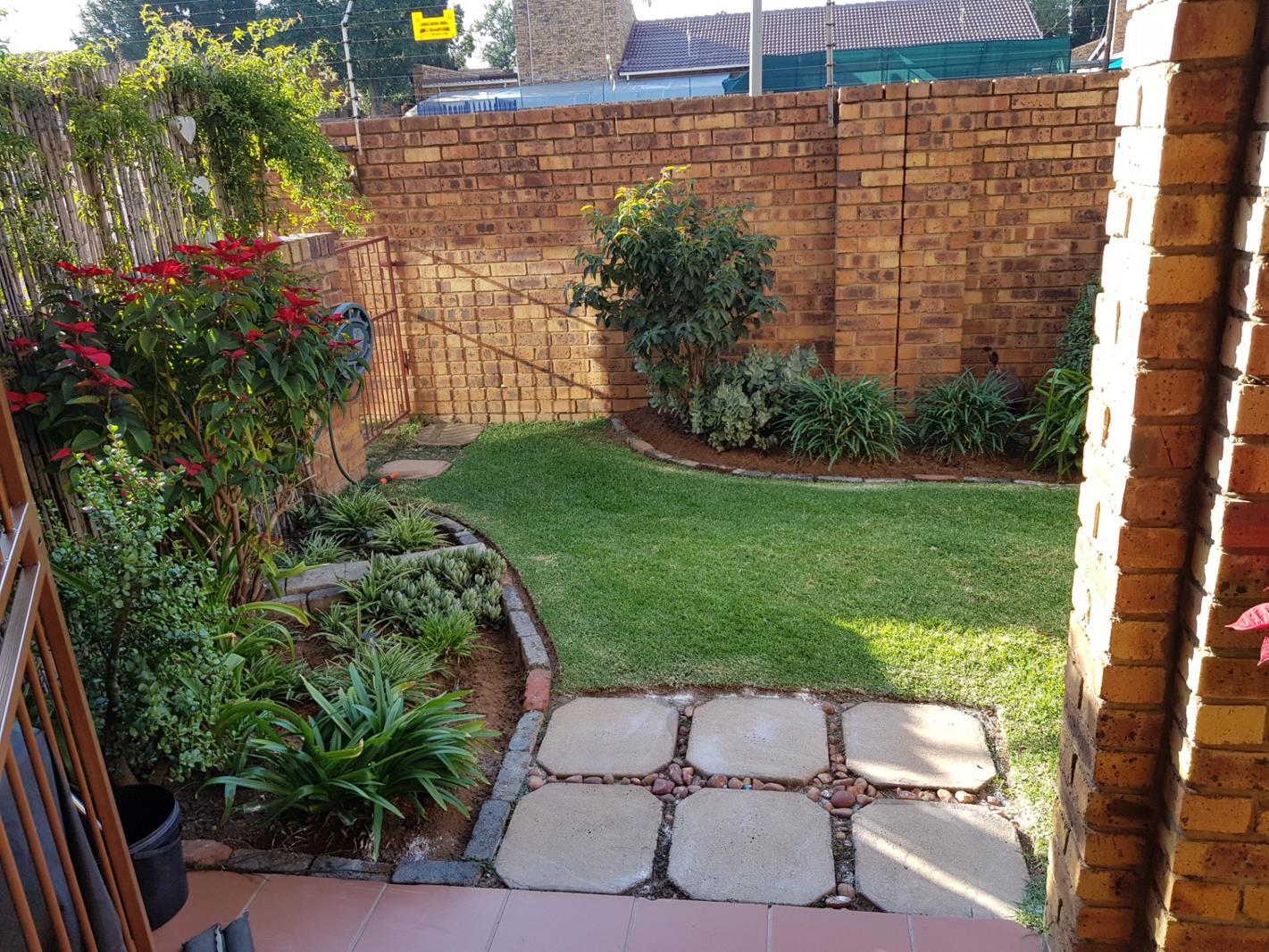 3 Bedroom Simplex in Bartlett