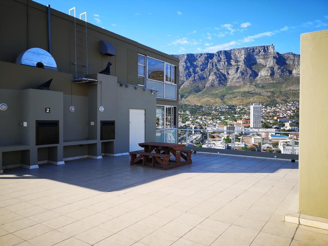 2 Bedroom Apartment in Cape Town City Centre