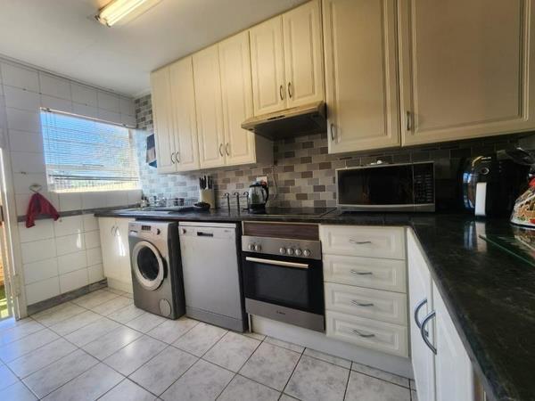 3 Bedroom Townhouse in Glenvista
