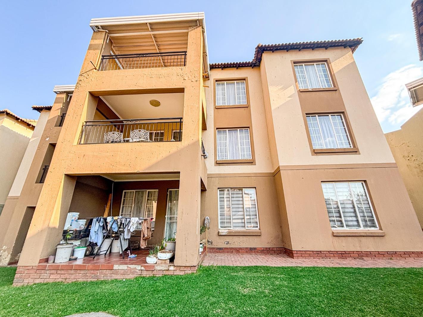 3 Bedroom Townhouse in Meredale