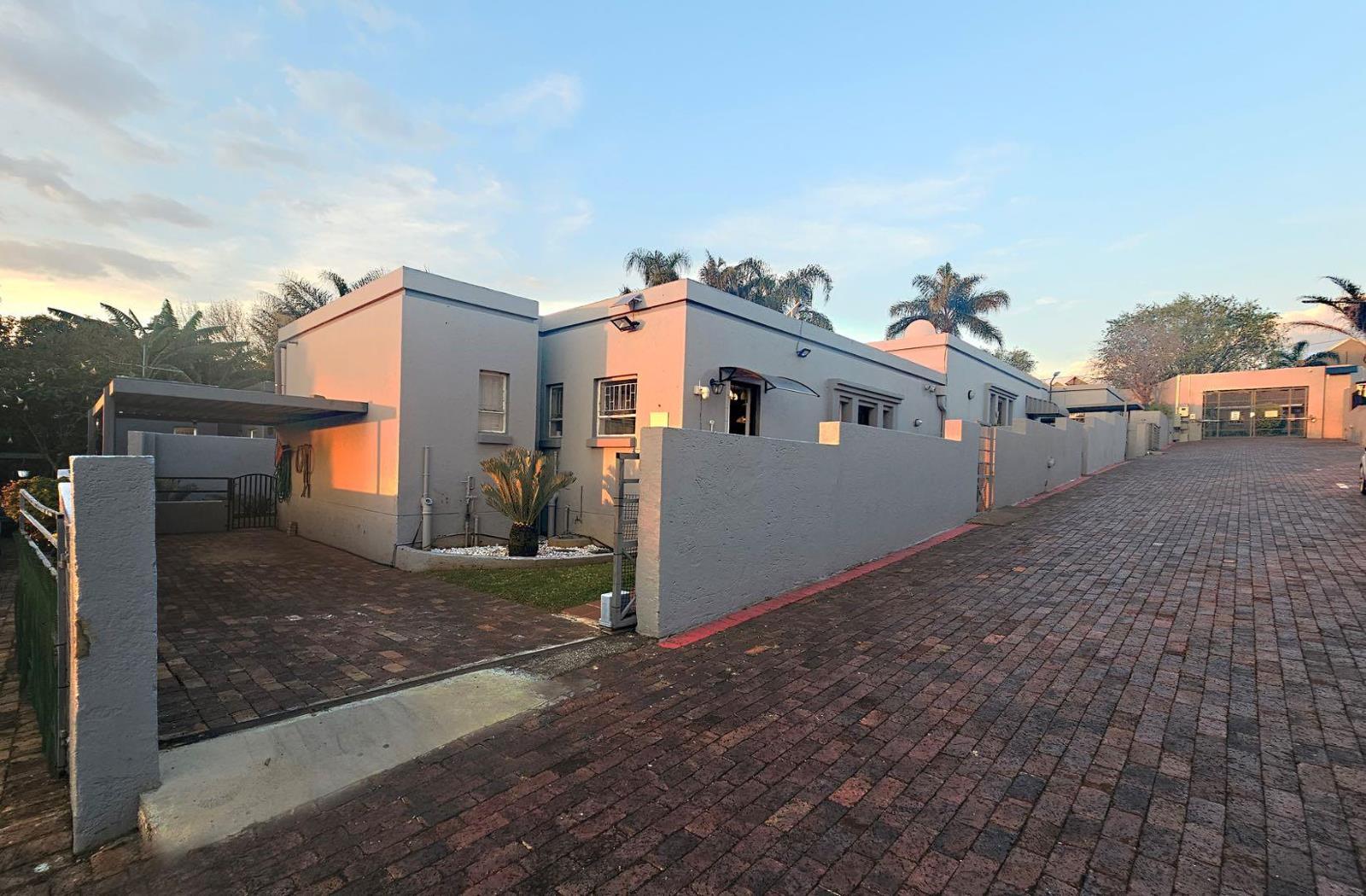2 Bedroom Townhouse in Radiokop