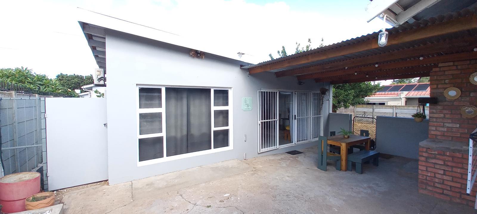 1 Bedroom Apartment in Robertson