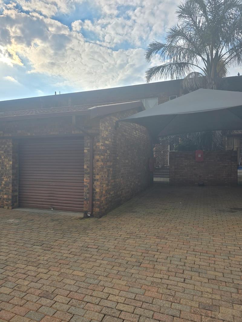 3 Bedroom Townhouse in Wilro Park