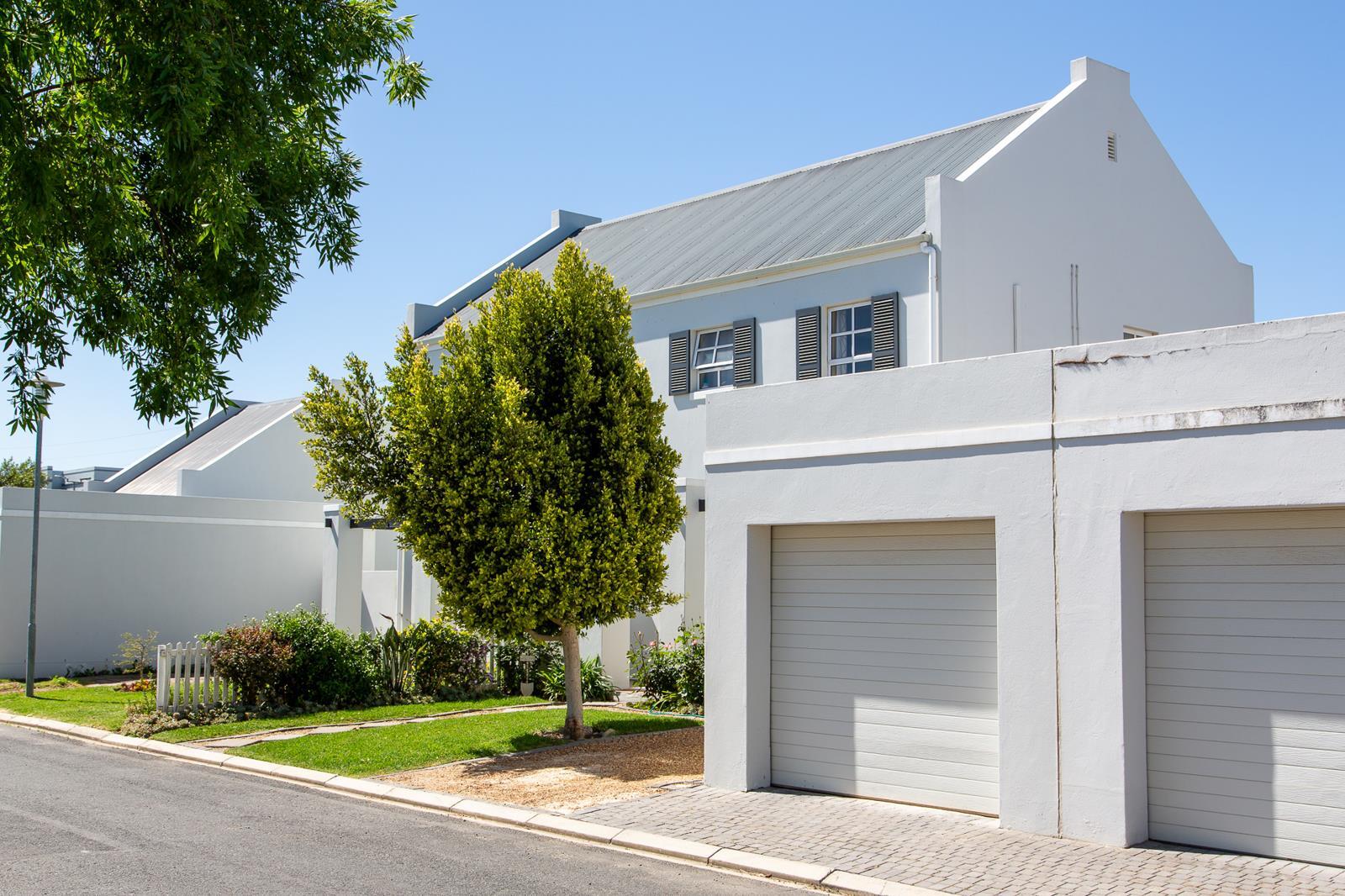 2 Bedroom House in Cloetesville