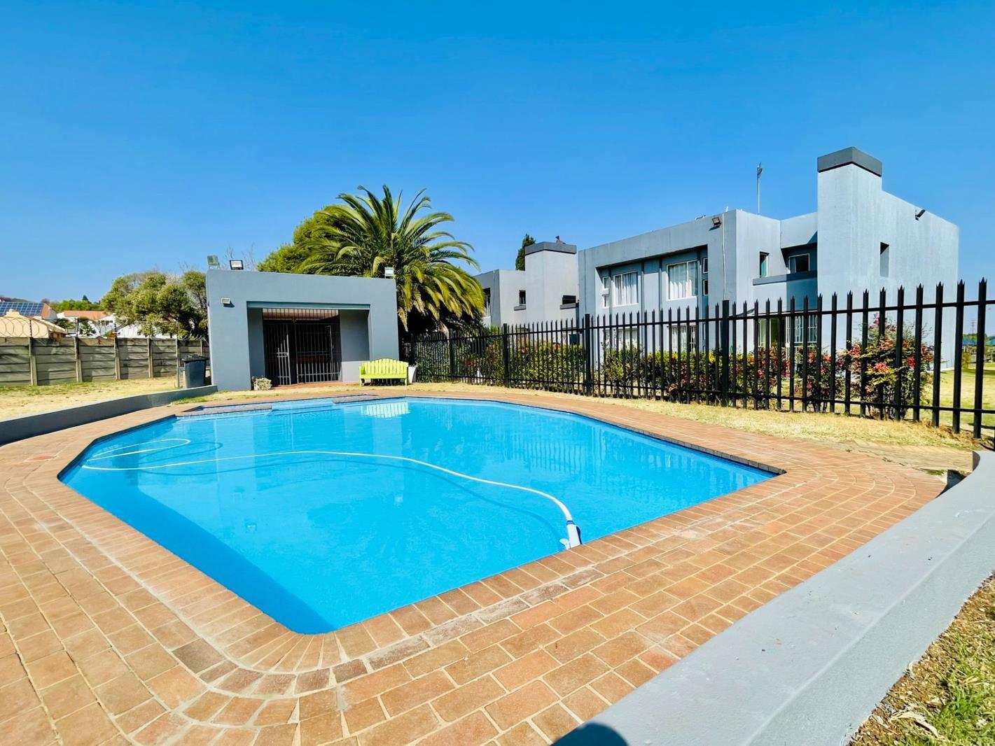 2 Bedroom Townhouse in Mulbarton