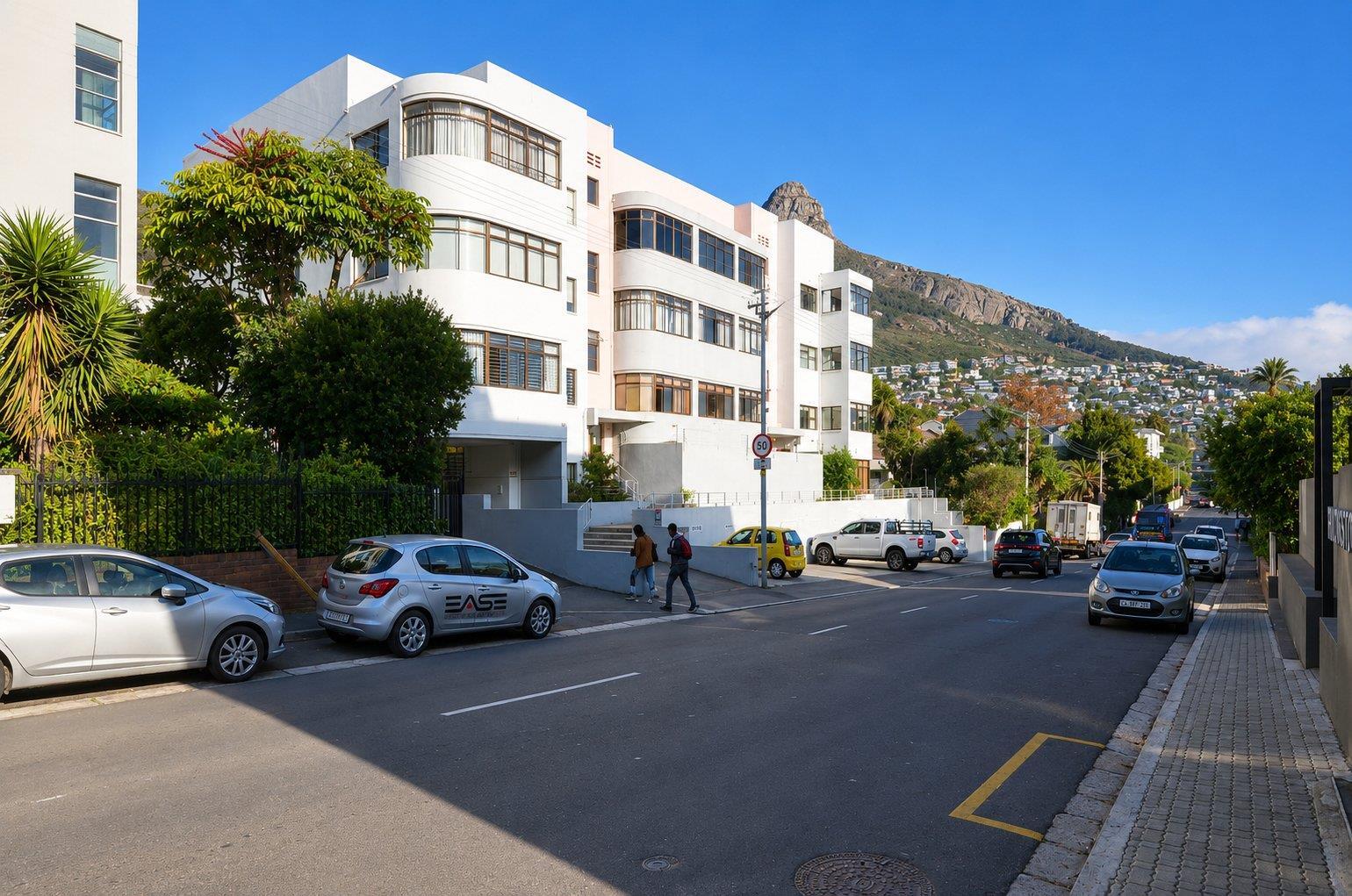 3 Bedroom Apartment in Sea Point