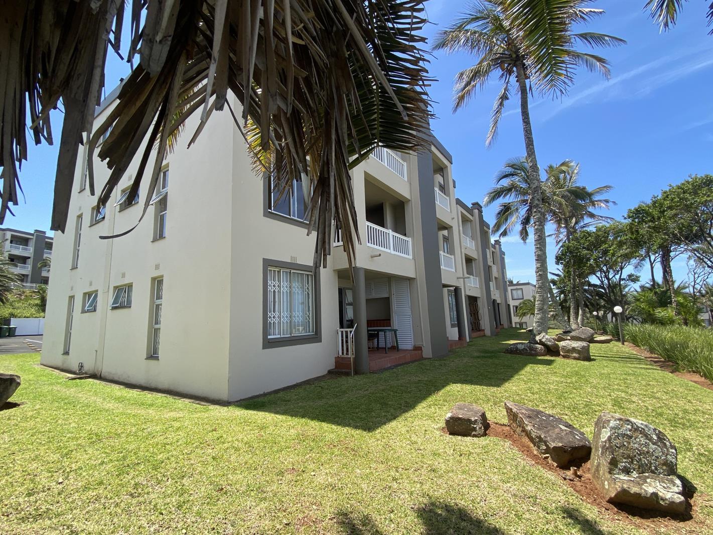 2 Bedroom Apartment in Uvongo