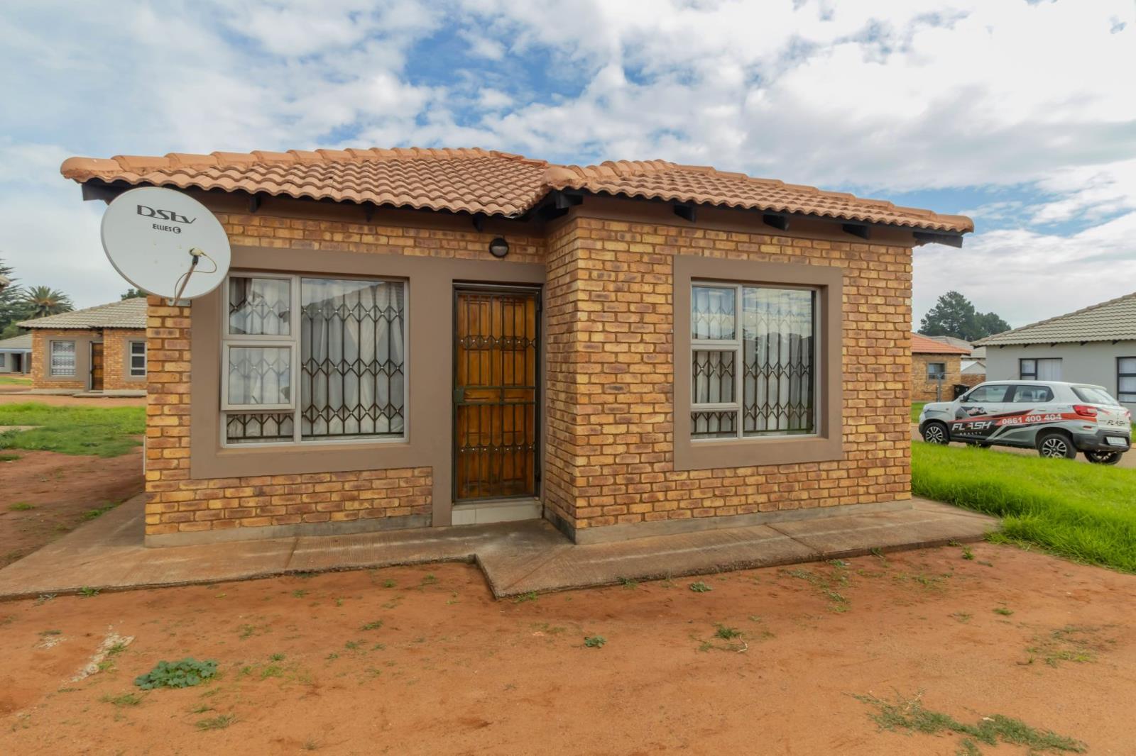 3 Bedroom House in Daggafontein