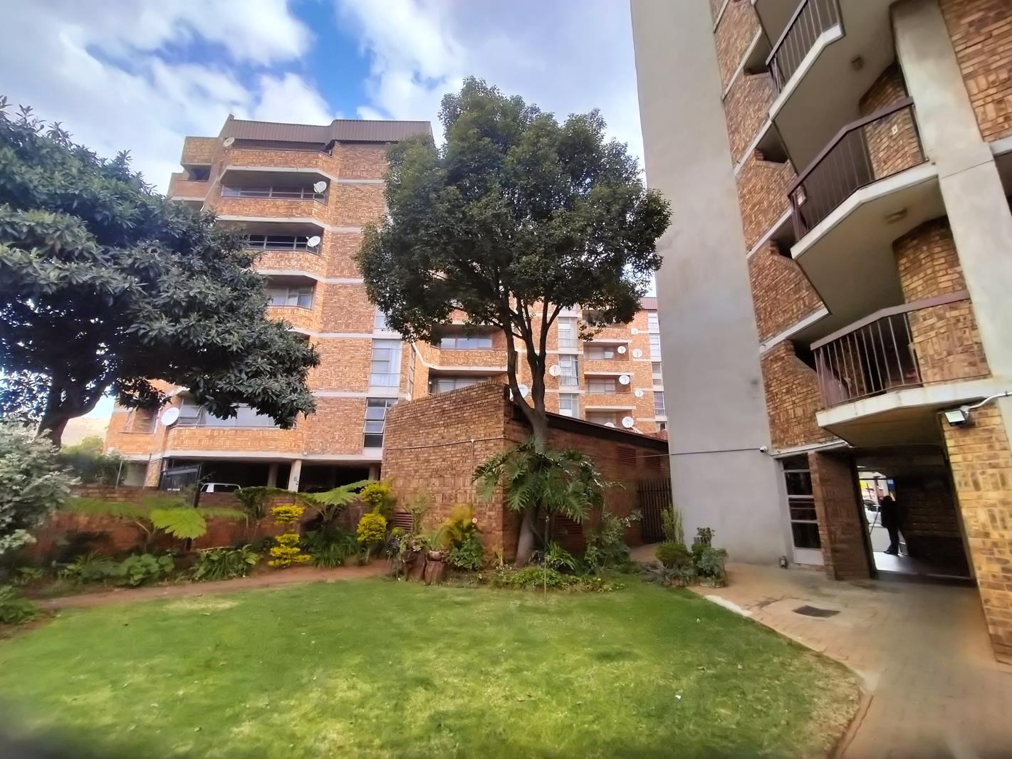 2 Bedroom Flat in Pretoria North