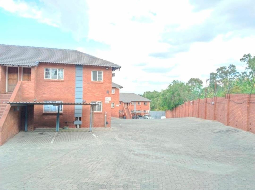 2 Bedroom Apartment in Rosettenville