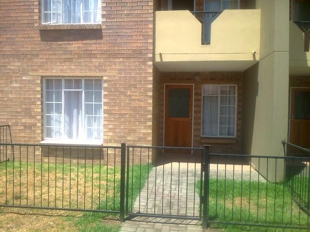 2 Bedroom Flat in Comet