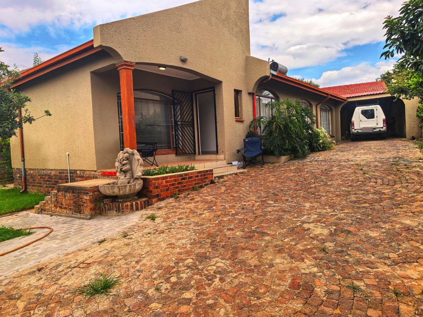 3 Bedroom House in Elandspark