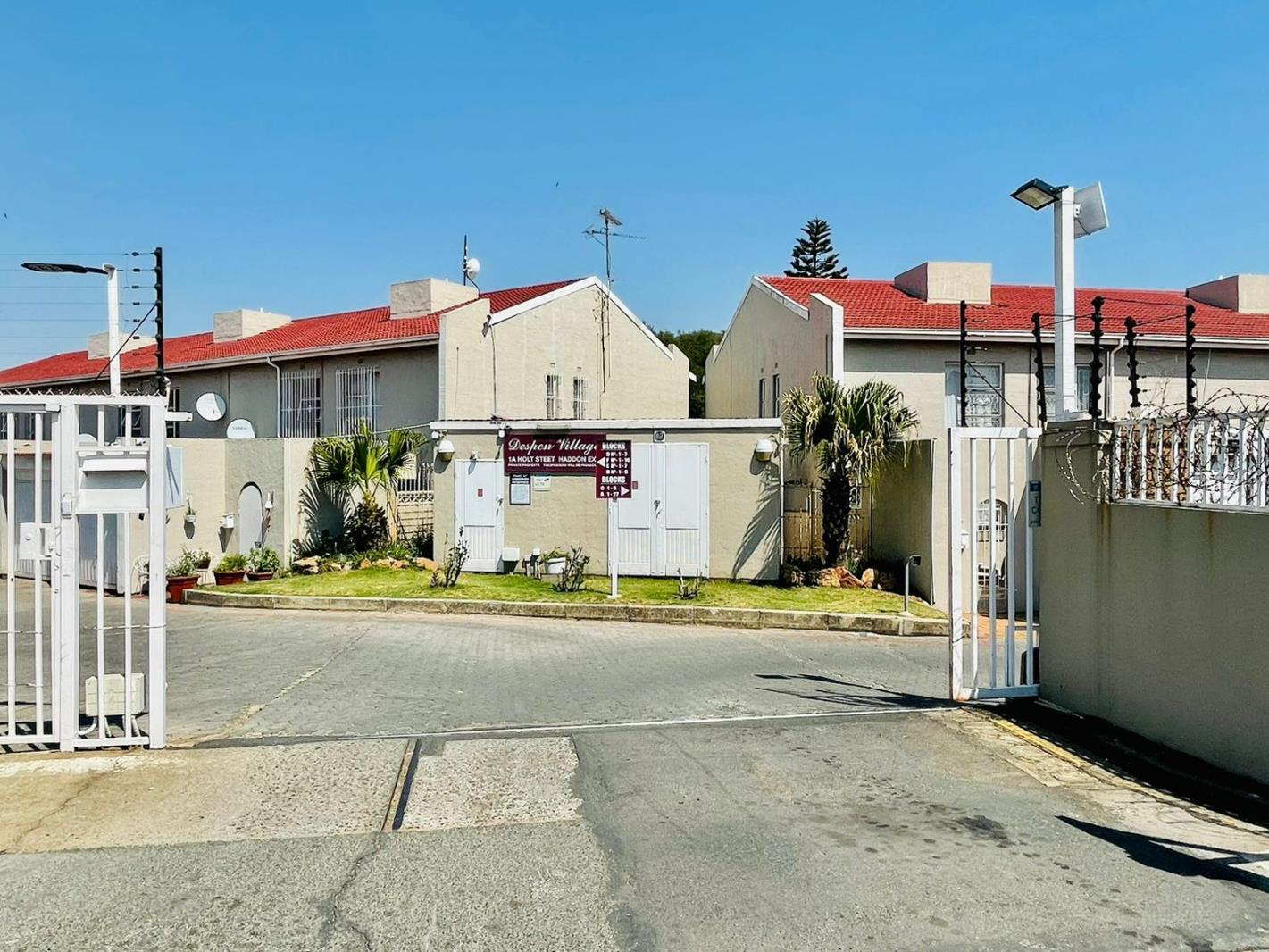 2 Bedroom Townhouse in Haddon