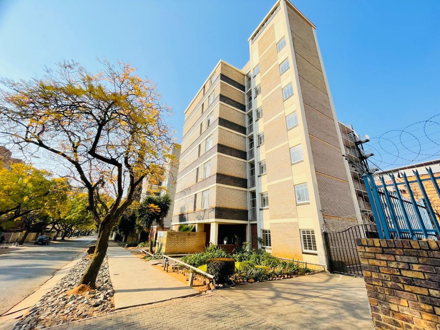 2.5 Bedroom Apartment in Sunnyside