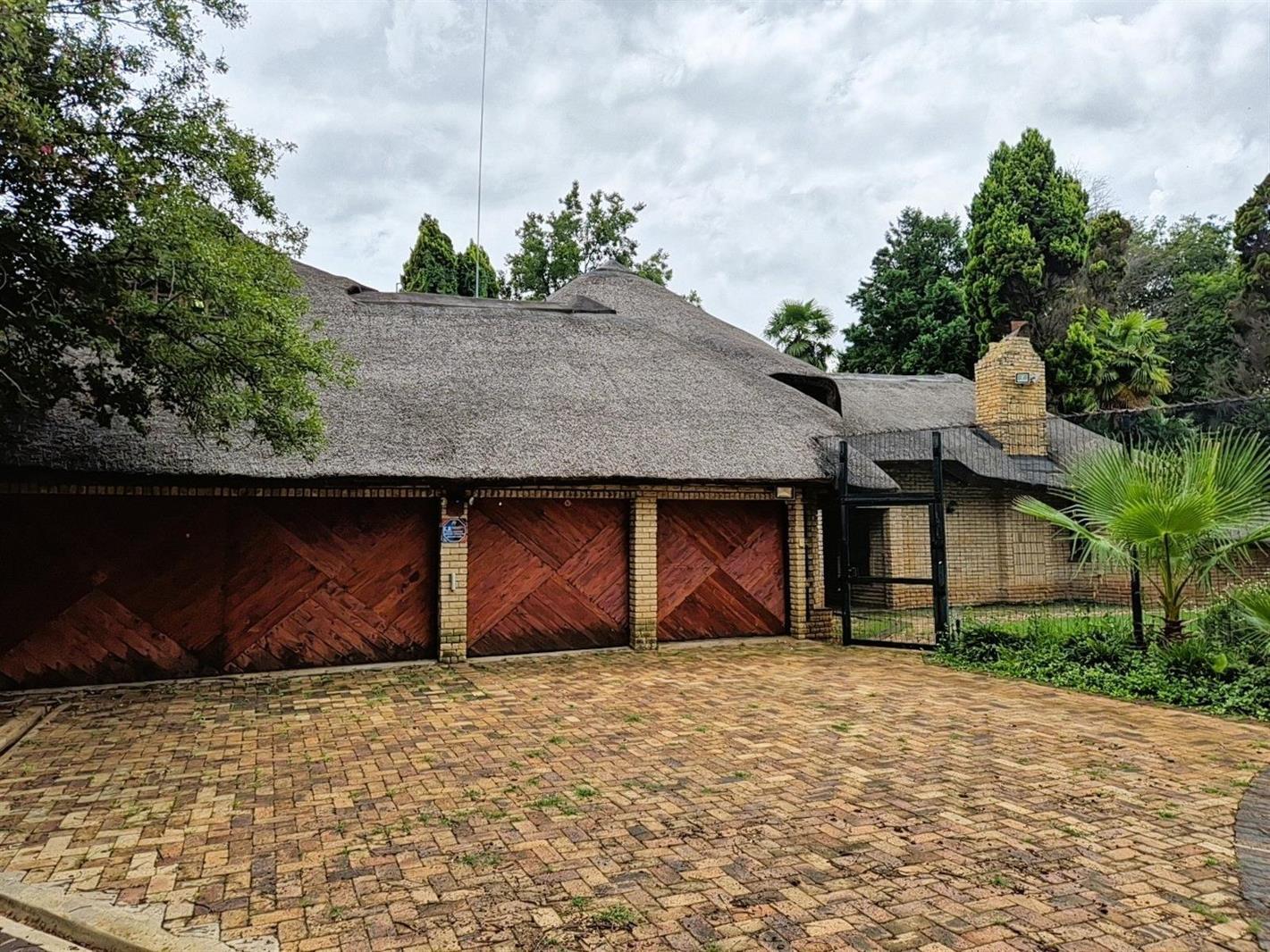 5 Bedroom House in Mooivallei Park
