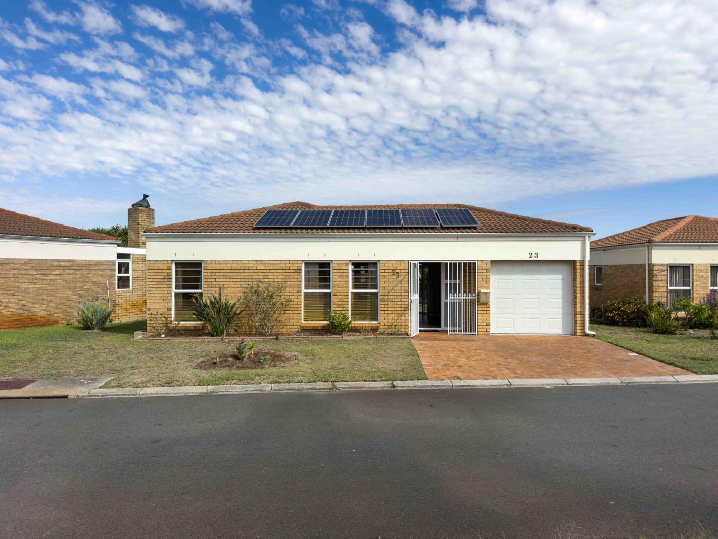 2 Bedroom House in Protea Heights