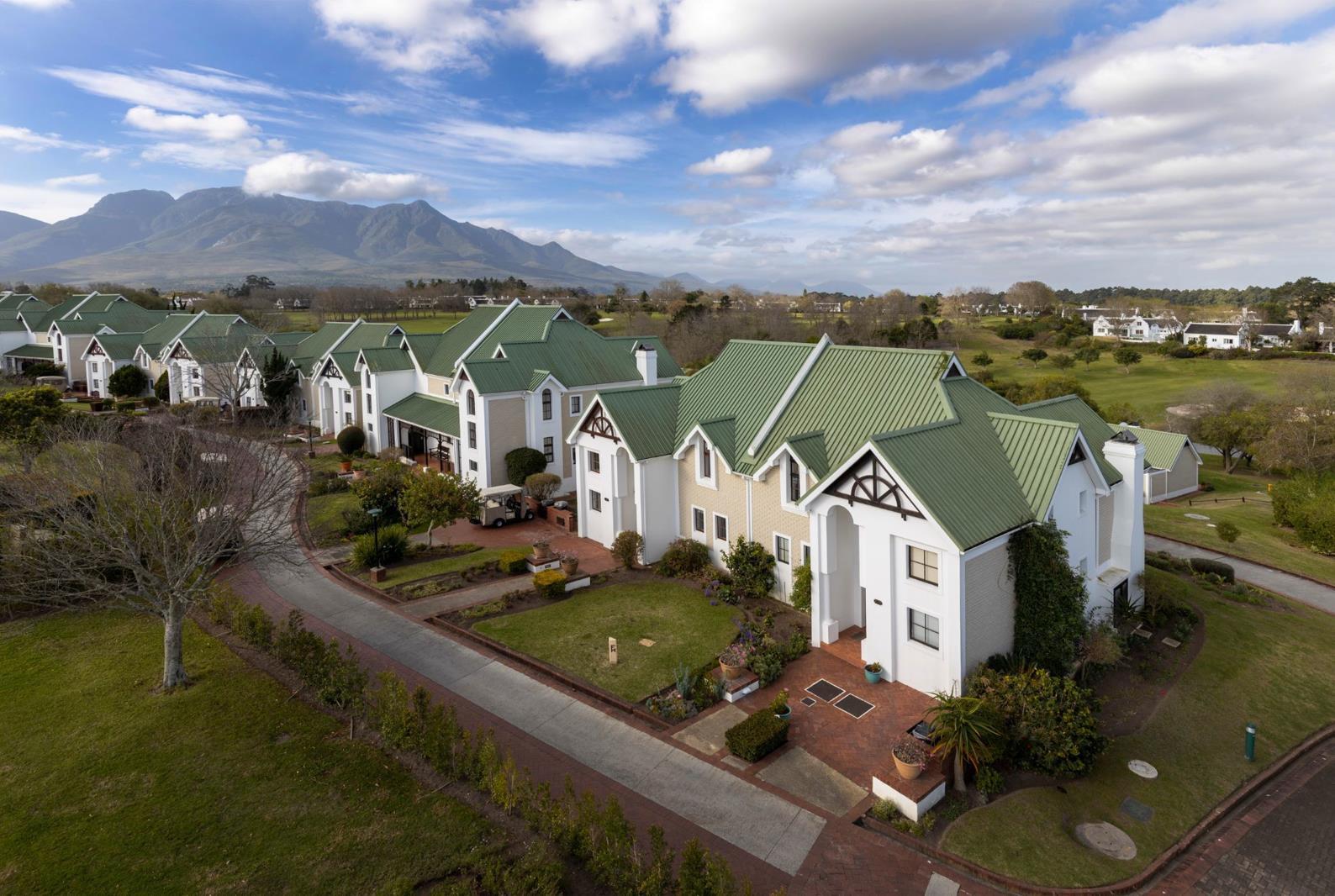 2 Bedroom House in Fancourt