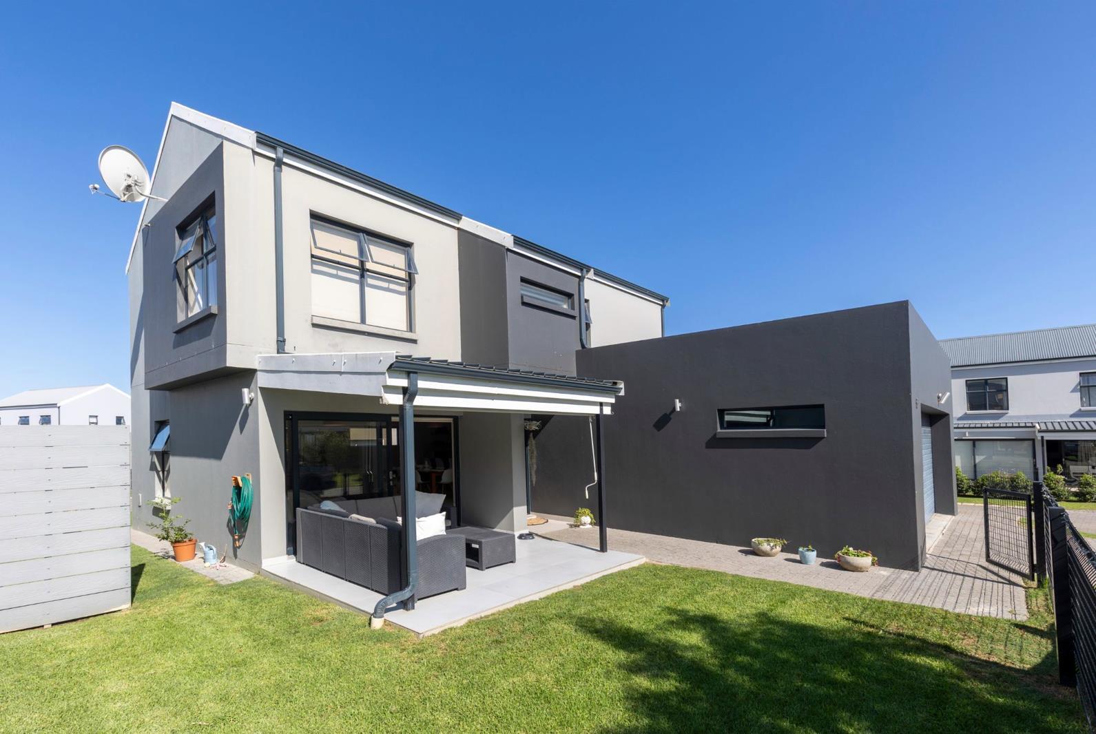 3 Bedroom House in Kraaibosch Park