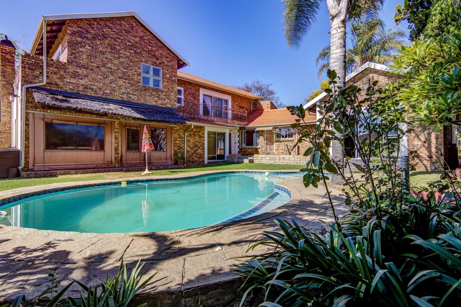 6 Bedroom House in Birchleigh North