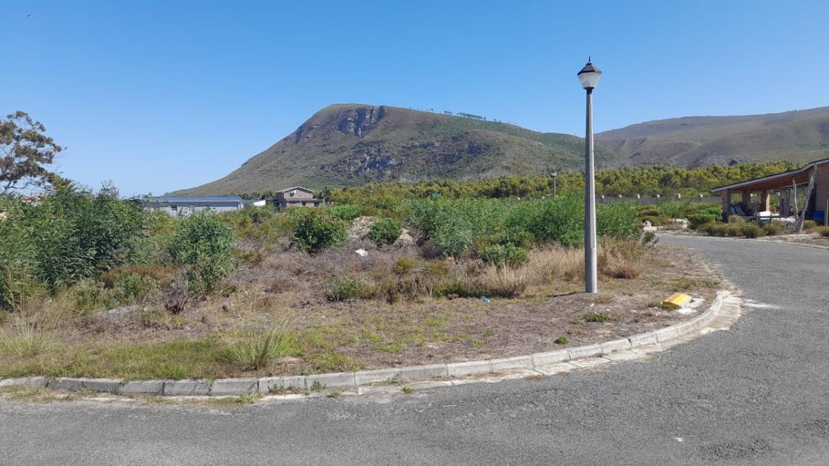 924 m² Land available in Franskraal