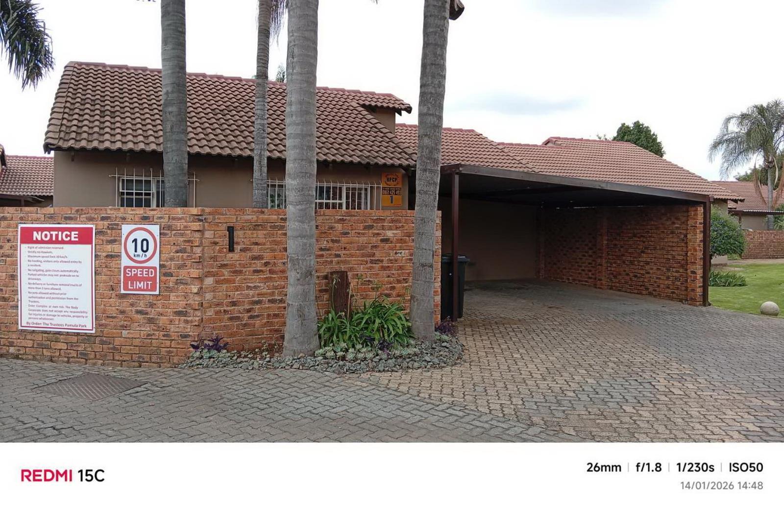3 Bedroom Townhouse in Bonaero Park