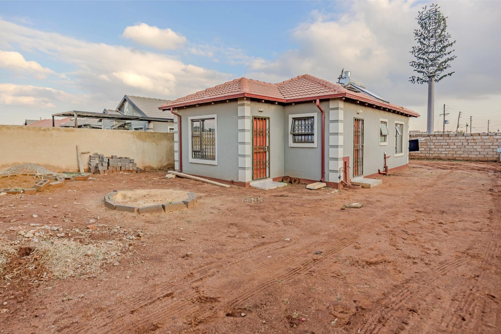 3 Bedroom House in Protea Glen