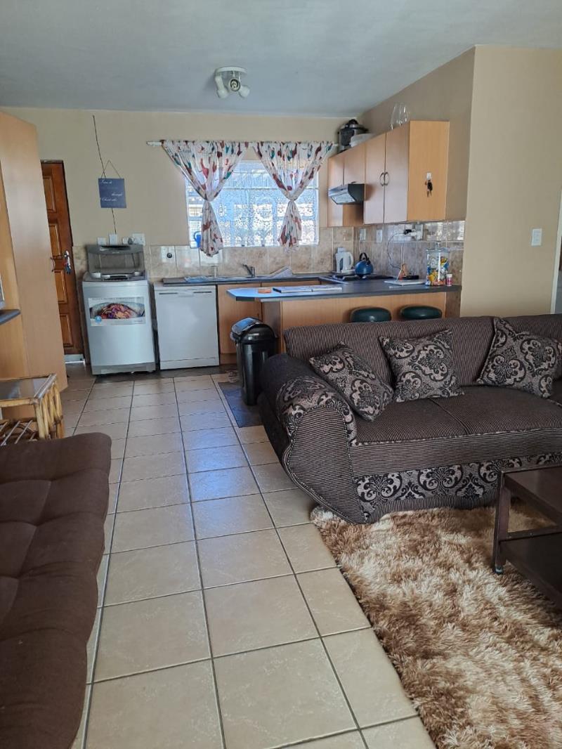 2 Bedroom Apartment in Rand Collieries