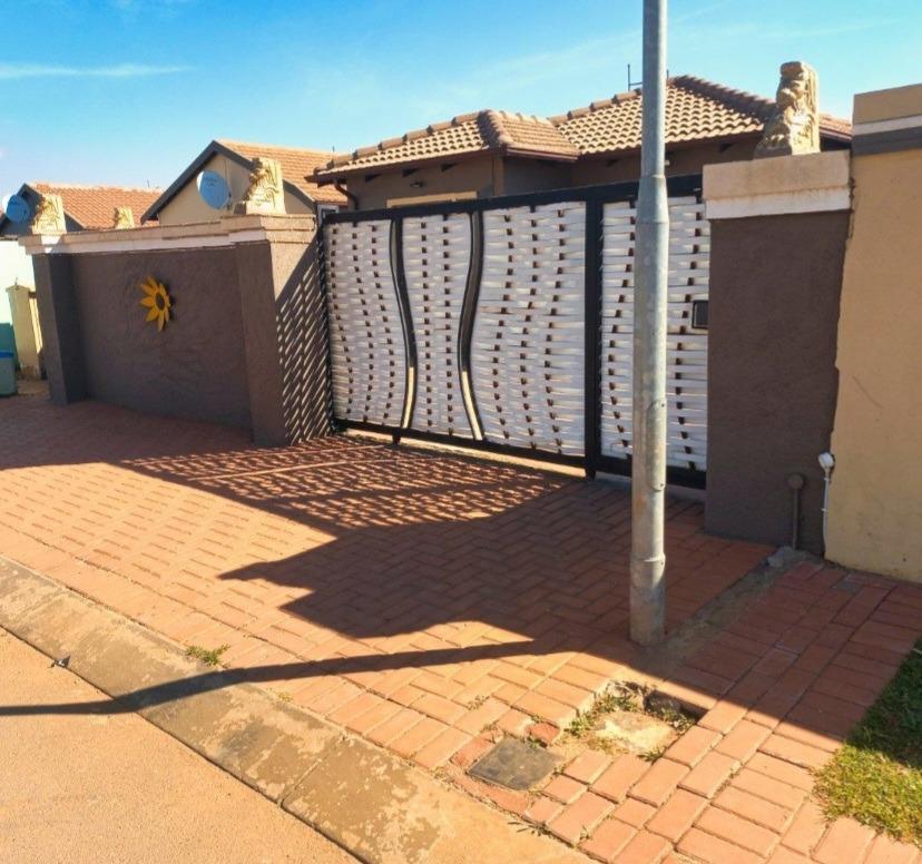 3 Bedroom House in Windmill Park