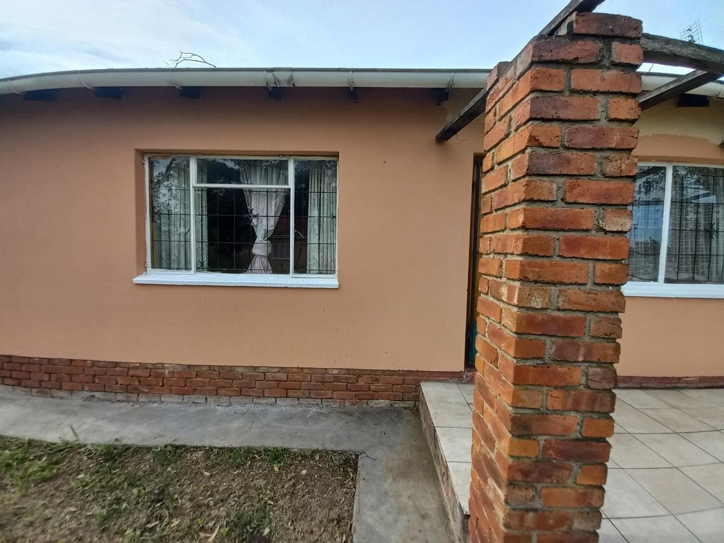 2 Bedroom House in King Williams Town (Qonce) Central