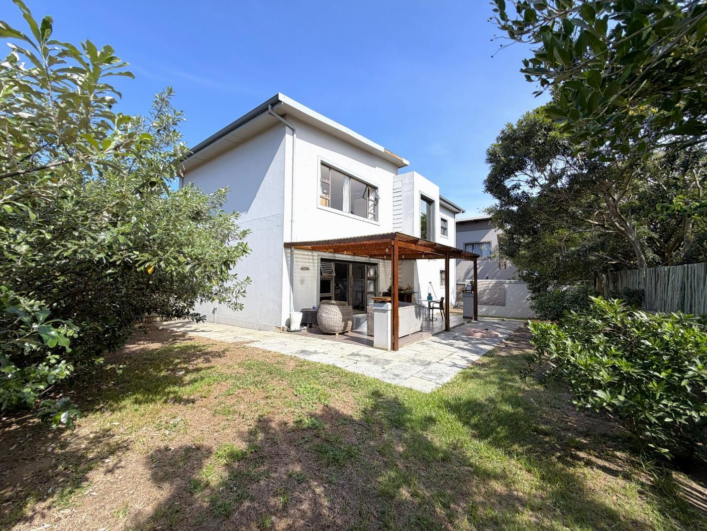 5 Bedroom House in Palm Lakes Estate