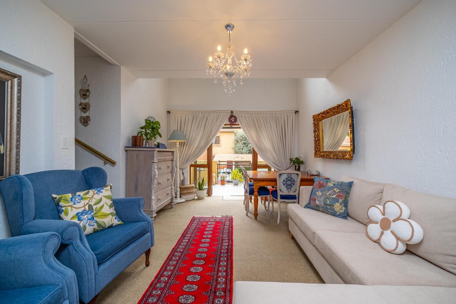 2 Bedroom Apartment in Douglasdale