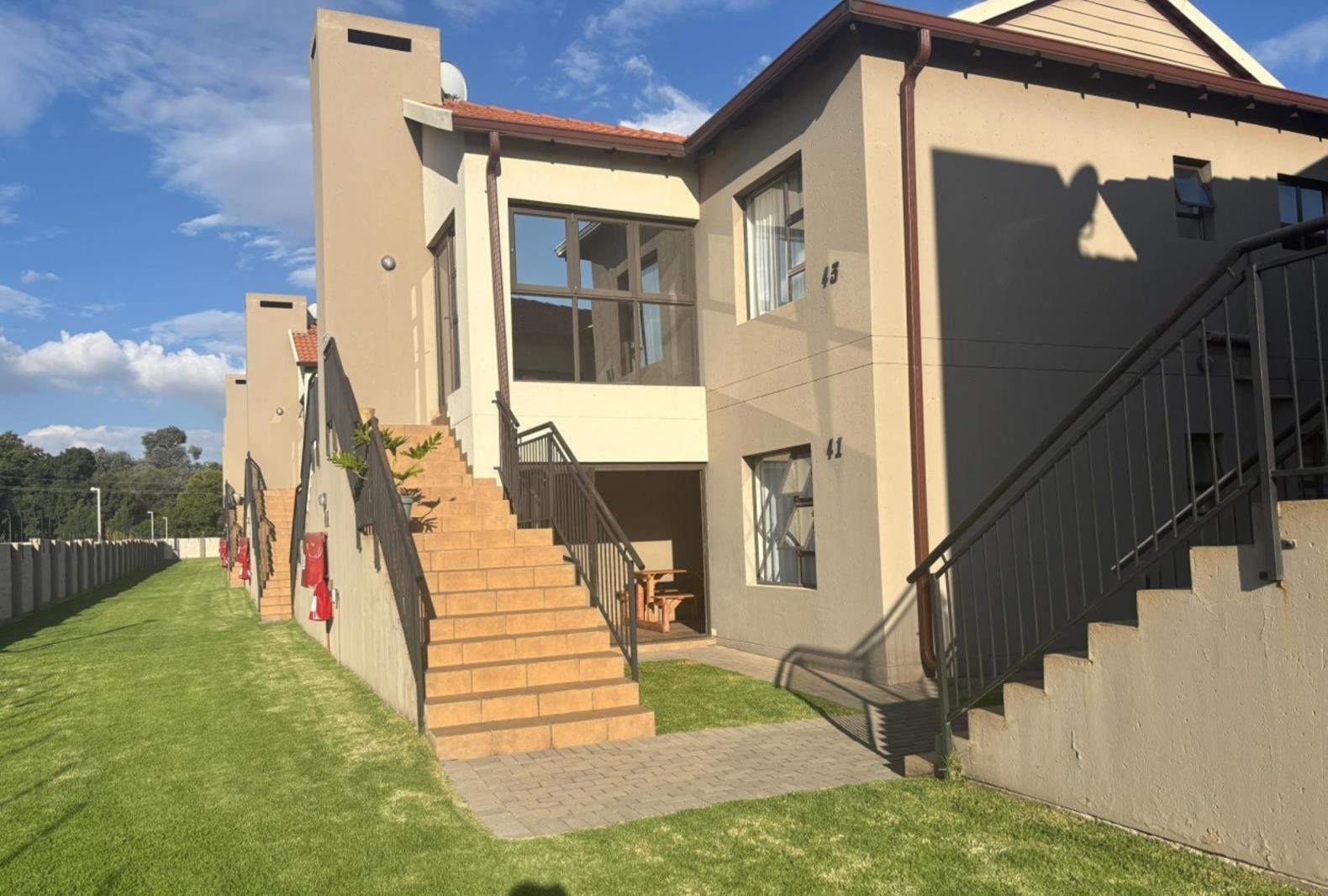 2 Bedroom Apartment in Brentwood Park
