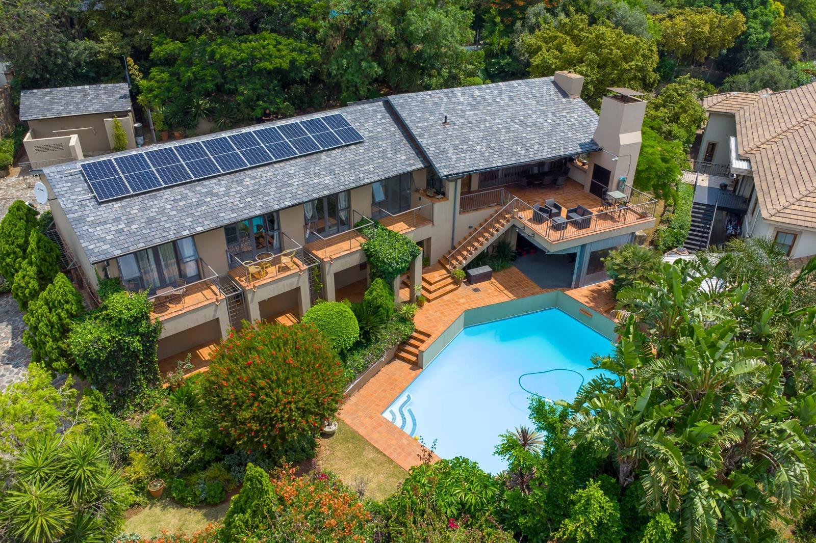 6 Bedroom House in Robindale