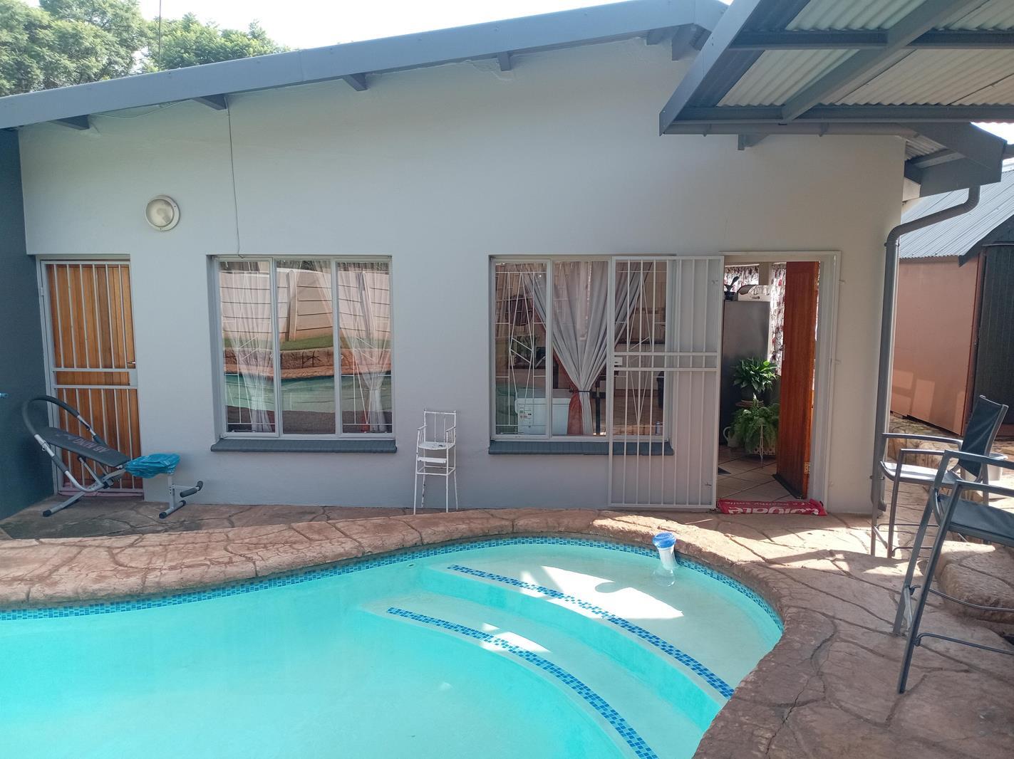 2 Bedroom House in Sinoville