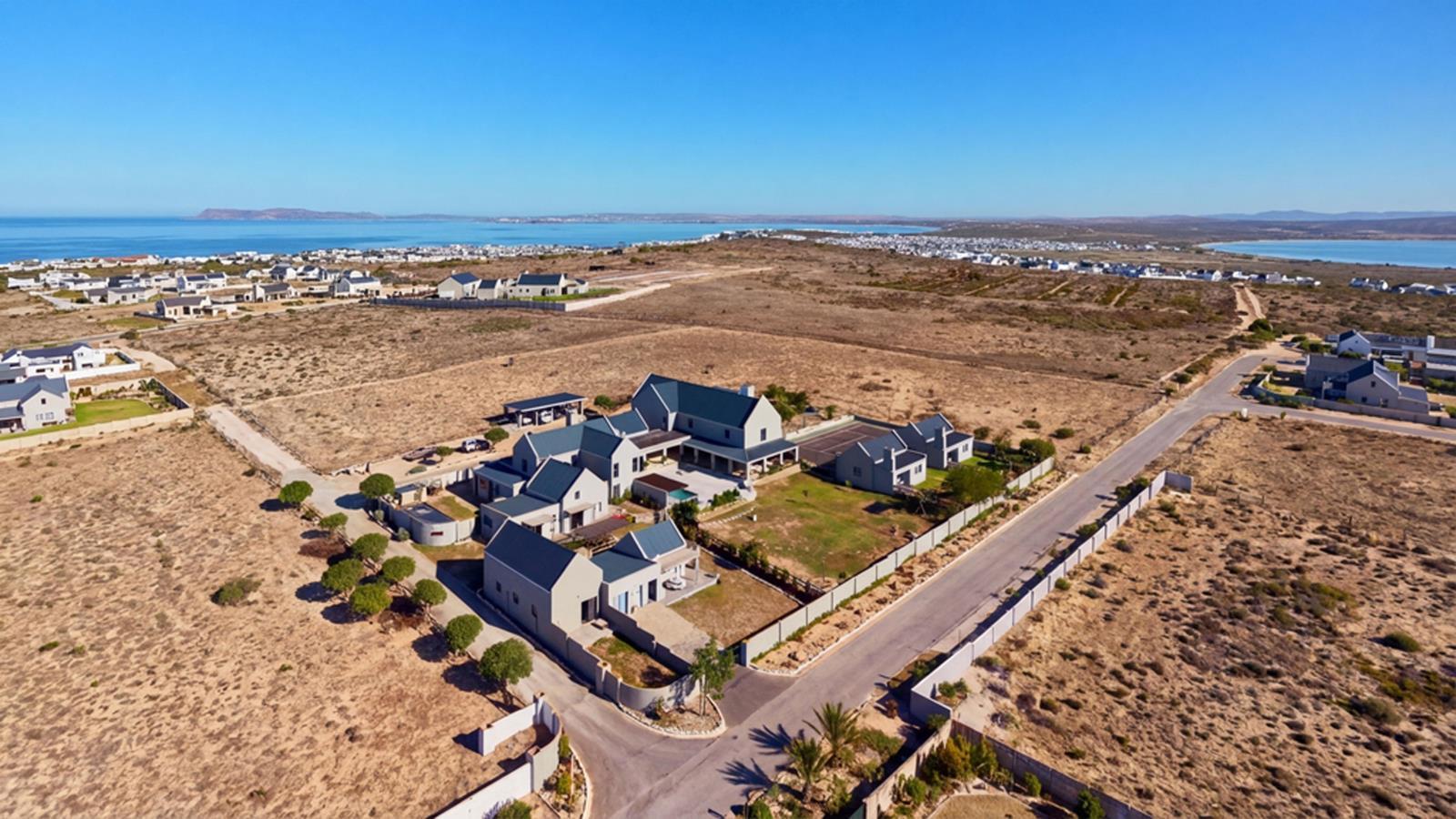 13 Bedroom House in Olifantskop