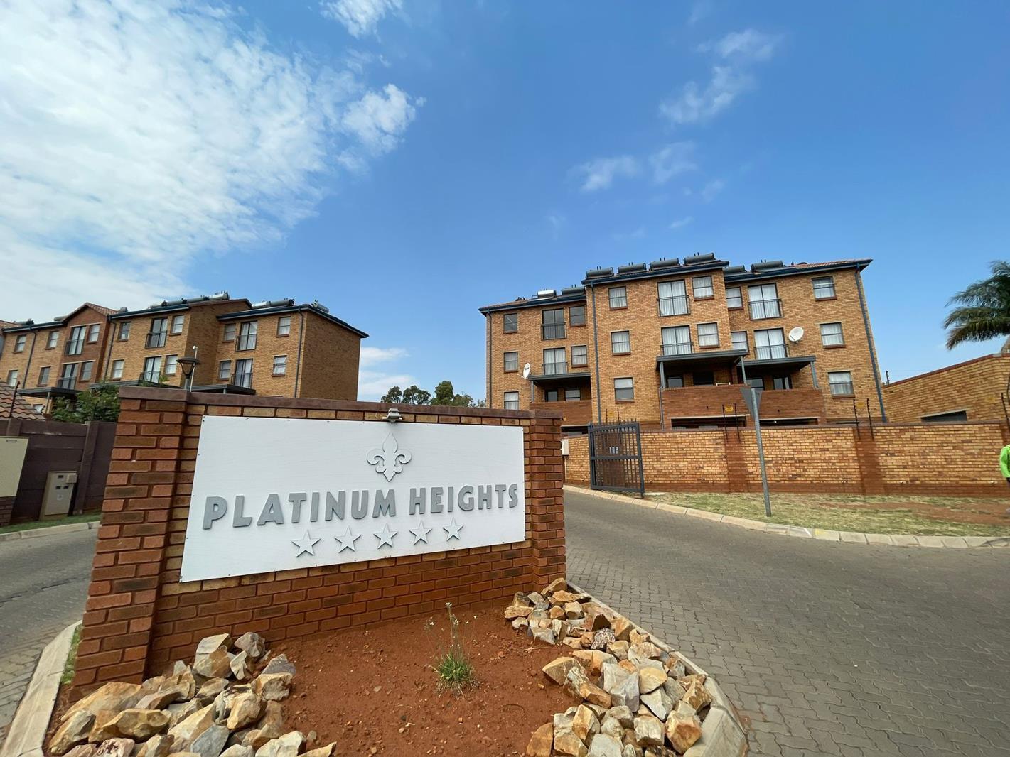 2 Bedroom Apartment in Chantelle