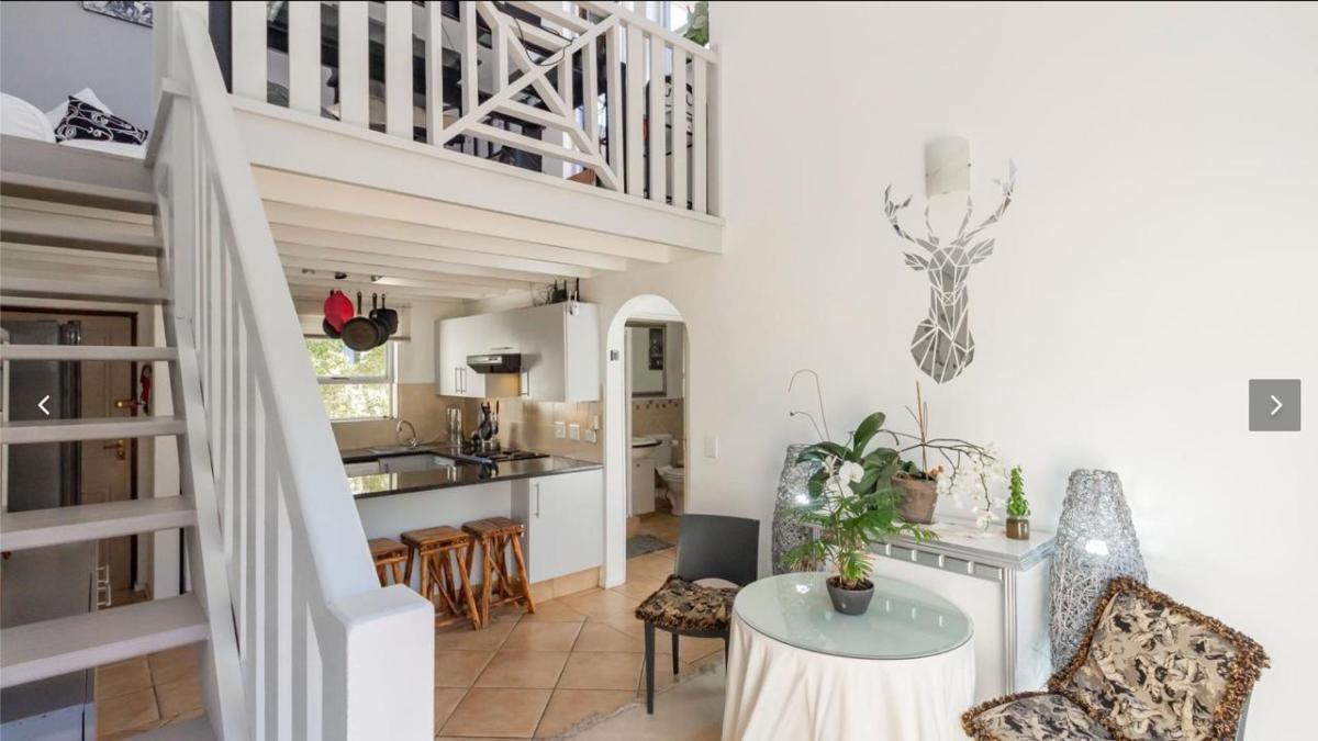 1 Bedroom Apartment in Douglasdale