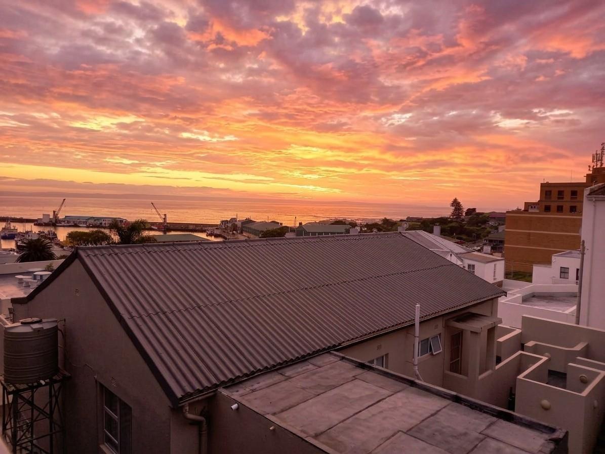 2 Bedroom Apartment in Mossel Bay Central